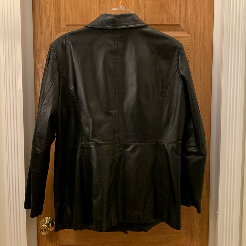 Worthington black women’s genuine leather jacket. - Picture 2 of 14